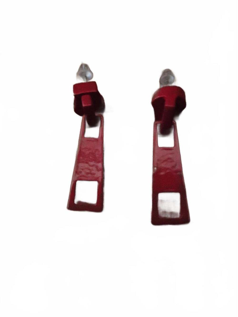 NWT - red zipper pull stud earrings - steam punk emo